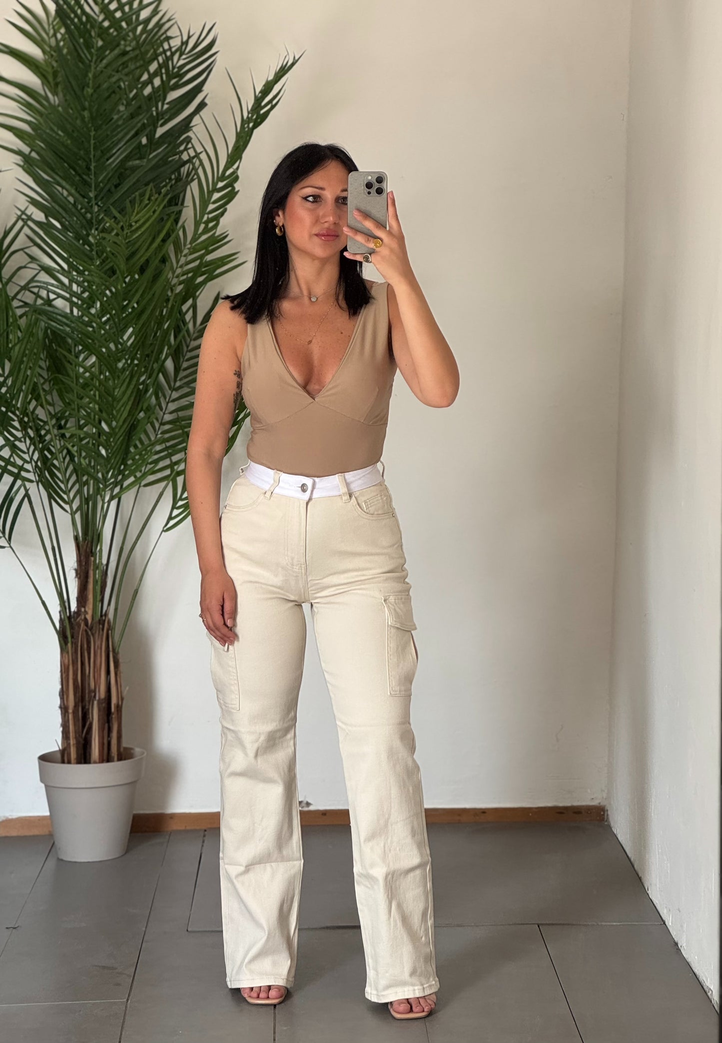 Pantalone cargo contrasto